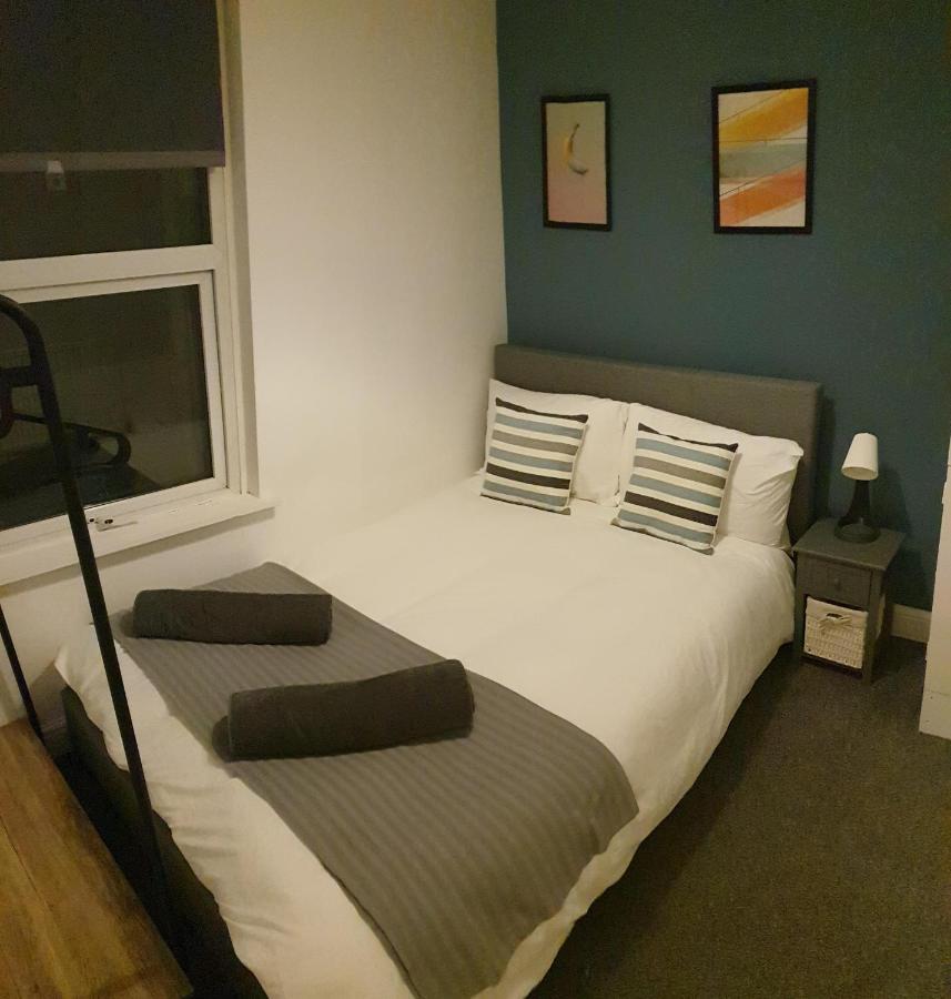 4 Bedrooms, Sleeps 10, Near Lfc & Efc Liverpool Esterno foto