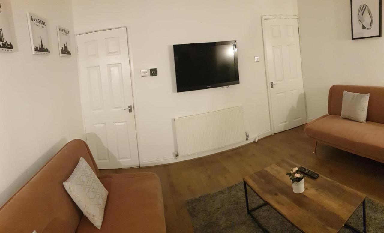 4 Bedrooms, Sleeps 10, Near Lfc & Efc Liverpool Esterno foto